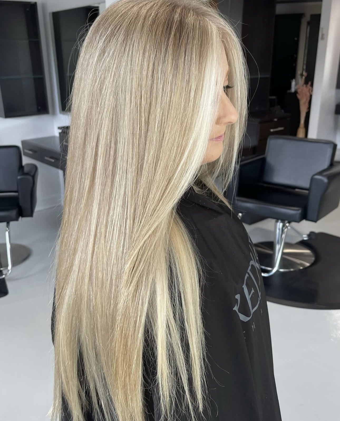 Roots Salon 