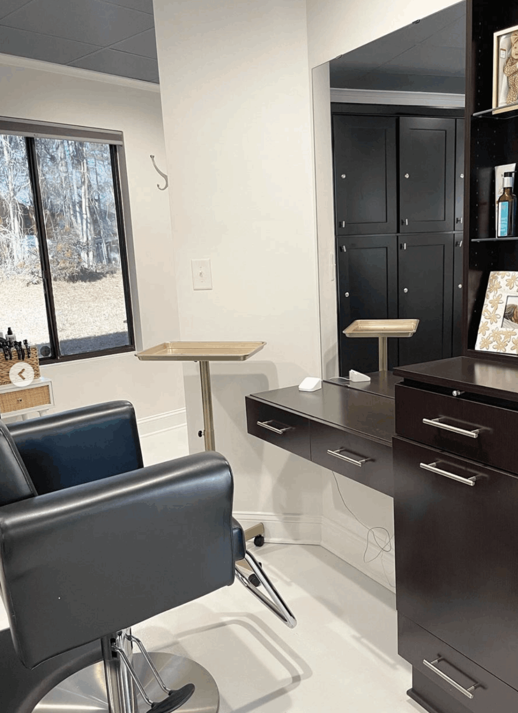 Roots Salon 